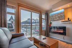 Mountain View 2 Bedroom Condo-Top Floor