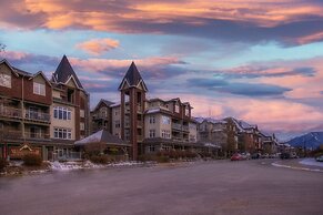 Mountain View 2 Bedroom Condo-Top Floor