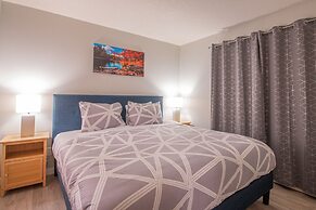 Mountain View 2 Bedroom Condo-Top Floor