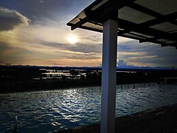 Kampar Champs Elysees 4pax Homestay
