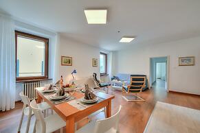 Residenza Rocca Del Lago 4