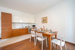 Residenza Rocca Del Lago 4