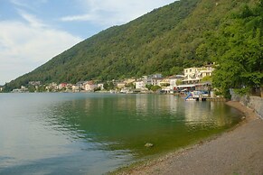 Melide On The Lake in Melide