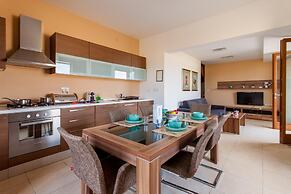 Harbour Views Gozitan Villa Shared Pool