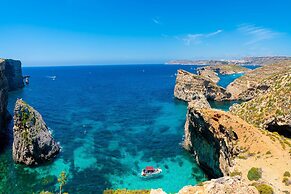 Harbour Views Gozitan Villa Shared Pool