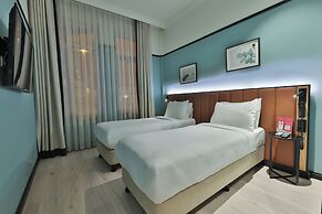 EA Exclusive Hotel