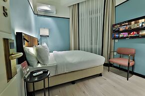 EA Exclusive Hotel