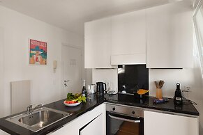 Santi Apartment Few Min From Lake