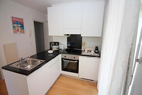 Santi Apartment Few Min From Lake