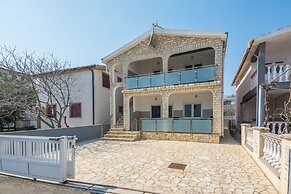 Apartment Wenig