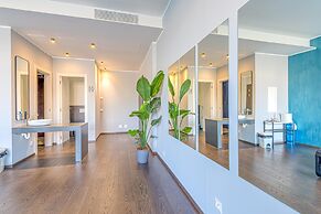 Icon H 406 Suite Business