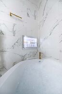 Manhattan Luxury Suites