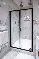 Manhattan Luxury Suites