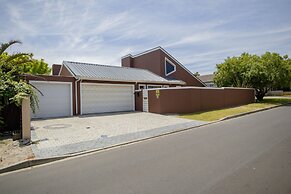 Fairview Crescent 03 by CTHA