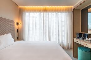 Luster Hotel