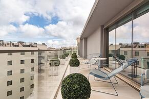 Luster Hotel