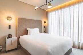 Luster Hotel