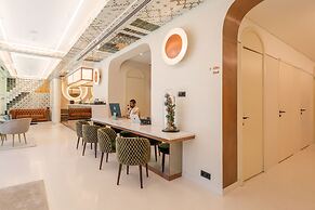 Luster Hotel