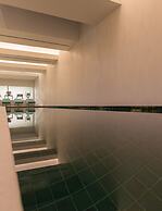 Luster Hotel