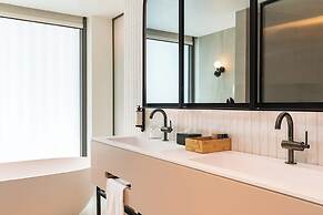 Luster Hotel