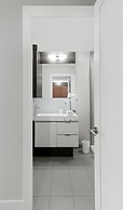 Skyline Suites - Next to MTCC, ACC & CN Tower