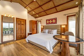 Shyama Sarovar Portico