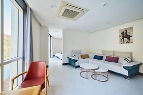 Crest72 Hotel