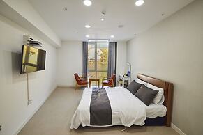 Crest72 Hotel