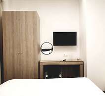 Eantos Studios and Suites