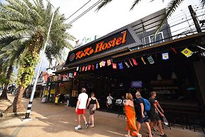 KOKO Hostel- Adults Only