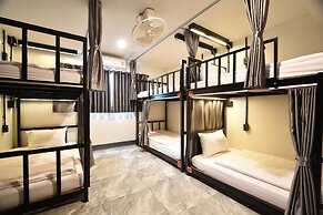 KOKO Hostel- Adults Only