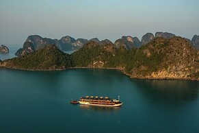 Nostalgia Halong Cruise