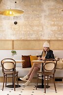 Alberte Hotel