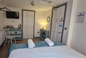 LilyRose Hotel