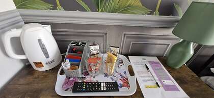 LilyRose Hotel