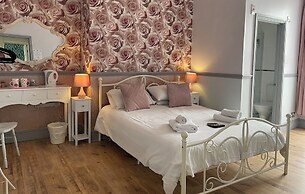 LilyRose Hotel