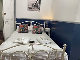 LilyRose Hotel