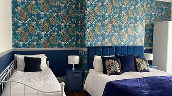 LilyRose Hotel
