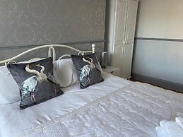 LilyRose Hotel
