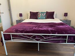LilyRose Hotel