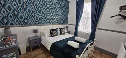 LilyRose Hotel