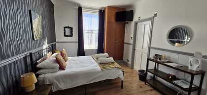 LilyRose Hotel