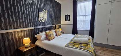 LilyRose Hotel