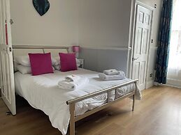 LilyRose Hotel
