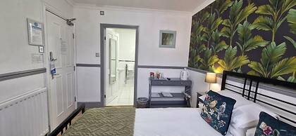 LilyRose Hotel