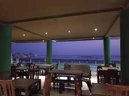 Sambo Mambo Beach Hotel