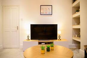 Luxurious Tranquil Four Bedroom Retreat in Buxton