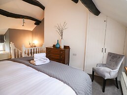 3 Ivy Court