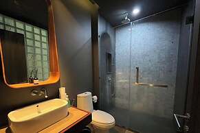 Tropical Oasis Retreat in Rawai, Phuket