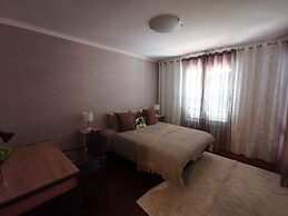 Seaside Escape - 3 Bedroom Apartment Sleeps 6